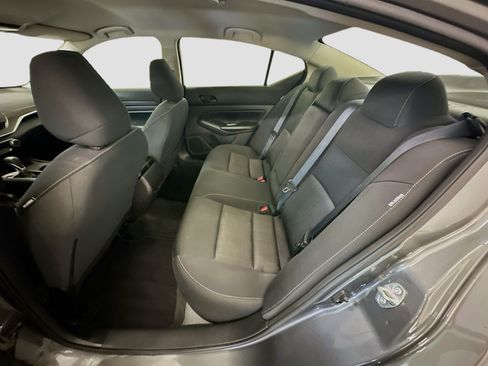 Used 2025 Nissan Altima 2.5 SV FWD image 28