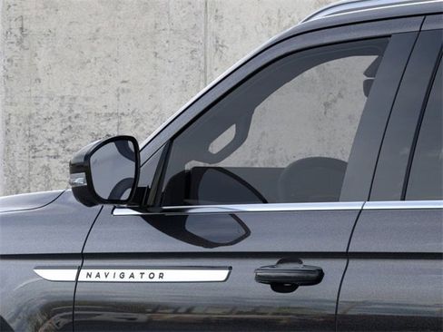 New 2025 Lincoln Navigator Reserve image 20
