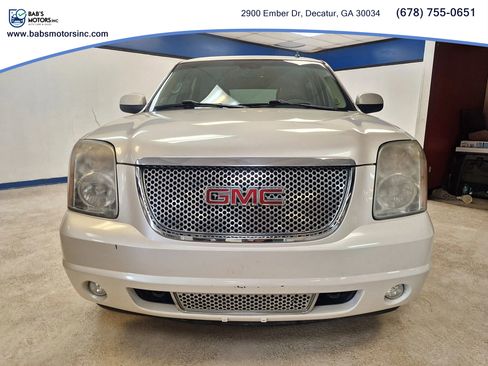 Used 2011 GMC Yukon Denali image 22
