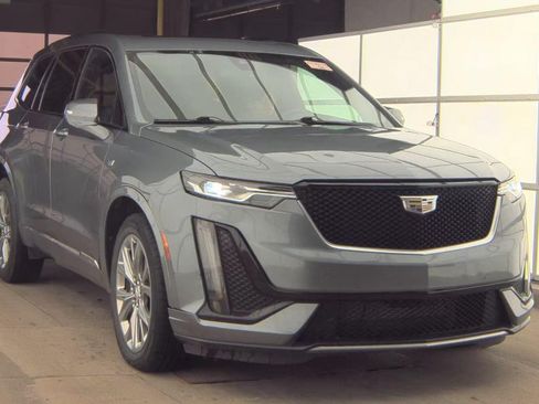 Used 2020 Cadillac XT6 Sport AWD/4WD image 2