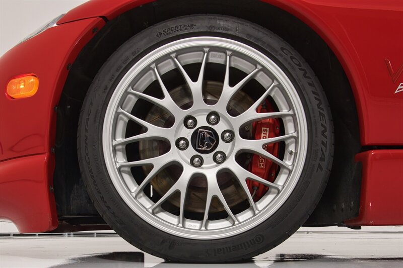 Used 2002 Dodge Viper GTS RWD image 8