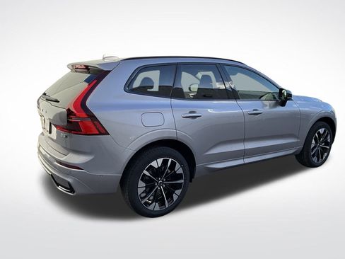 New 2026 Volvo XC60 B5 Plus w/ Climate Package image 5