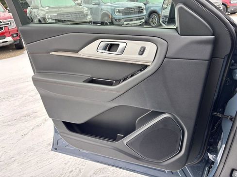 New 2026 Ford Explorer Active w/ Active Comfort Package image 18