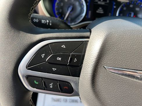 Used 2023 Chrysler Voyager LX image 18