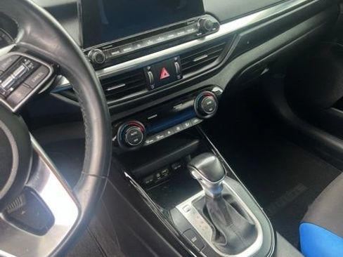 Used 2019 Kia Forte S FWD image 2