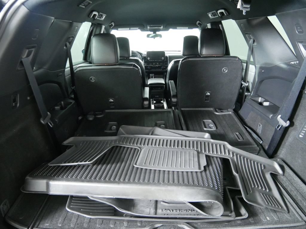 Used 2023 Nissan Pathfinder Rock Creek AWD/4WD image 17