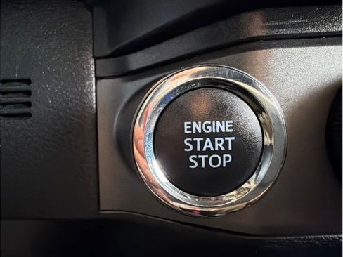 Used 2020 Toyota Tacoma TRD Off-Road image 19