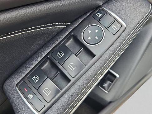 Used 2018 Mercedes-Benz GLA 250 image 24