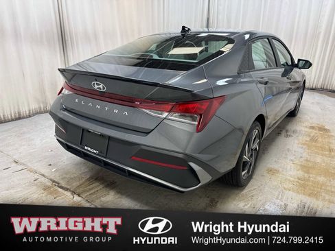 Certified 2025 Hyundai Elantra Sport FWD image 6