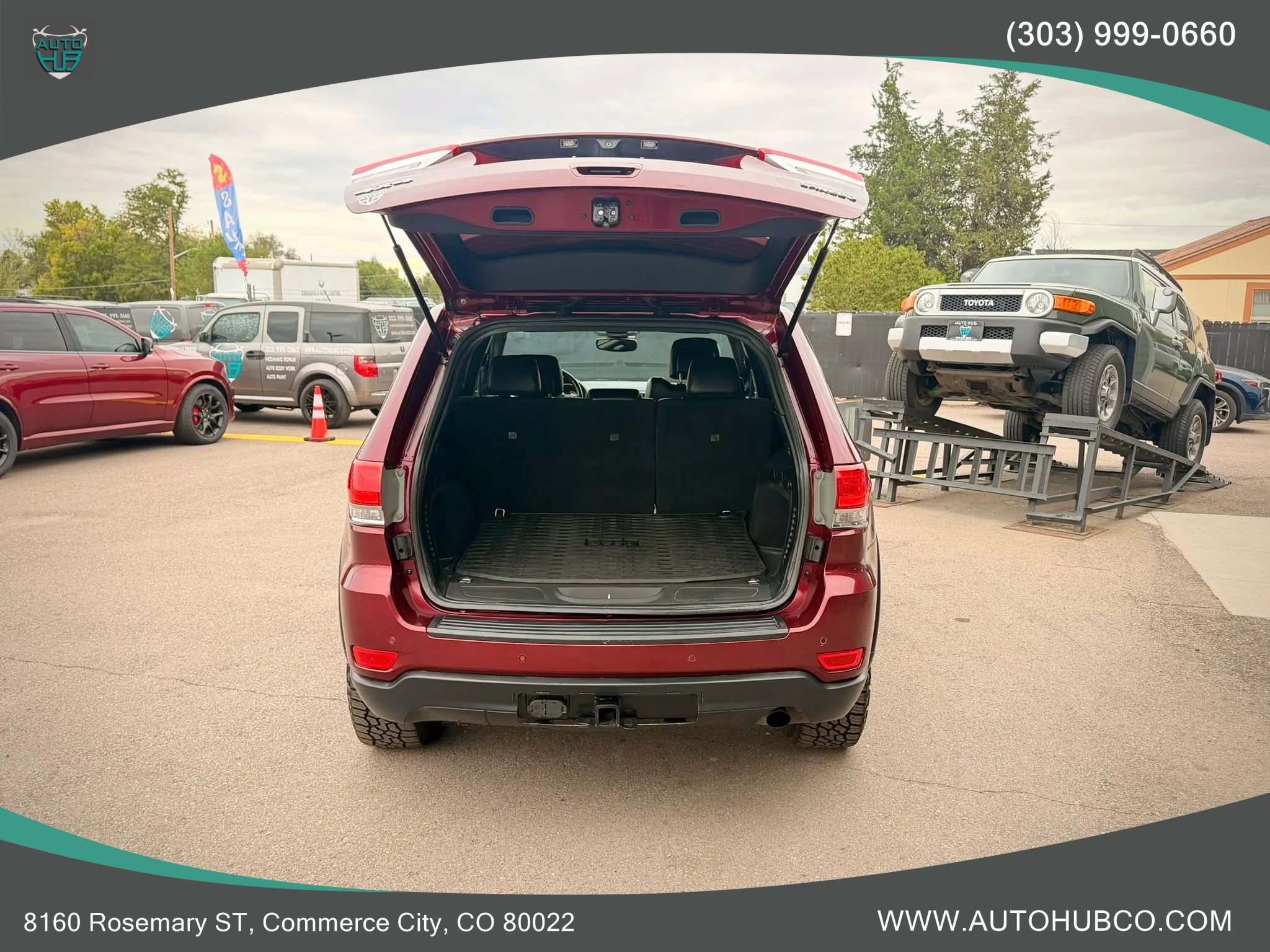 Used 2017 Jeep Grand Cherokee Laredo w/ Quick Order Package 23E AWD/4WD image 6
