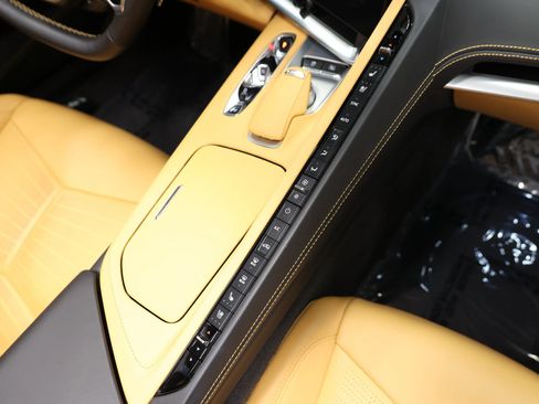 Used 2023 Chevrolet Corvette Stingray Premium Conv w/ Z51 Performance Package RWD image 92