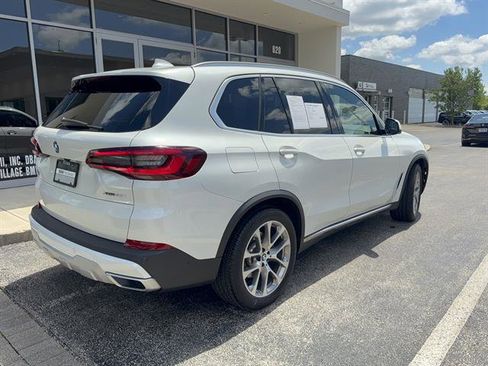 Used 2022 BMW X5 xDrive40i w/ Parking Assistance Package AWD/4WD image 3