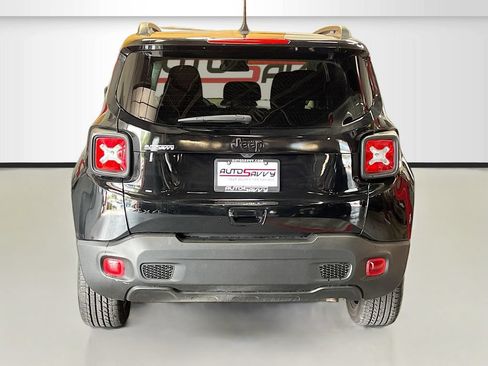 Used 2023 Jeep Renegade Altitude w/ Sun/Sound Group AWD/4WD image 6