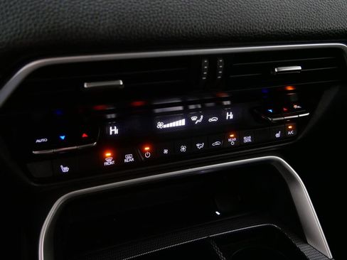 Used 2024 MAZDA CX-90 Plug-In Hybrid w/ Premium Pkg image 28