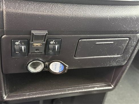 Used 2018 Toyota Sienna SE image 20