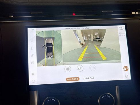 Certified 2023 Land Rover Range Rover SE image 14