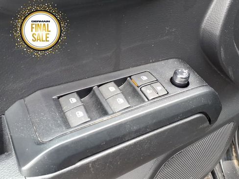 Used 2023 Toyota Tacoma SR image 12