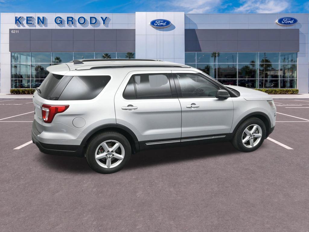 Used 2018 Ford Explorer XLT FWD image 13