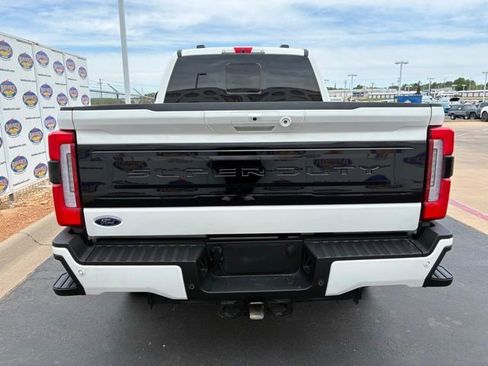 Certified 2025 Ford F250 Platinum w/ FX4 Off-Road Package AWD/4WD image 5
