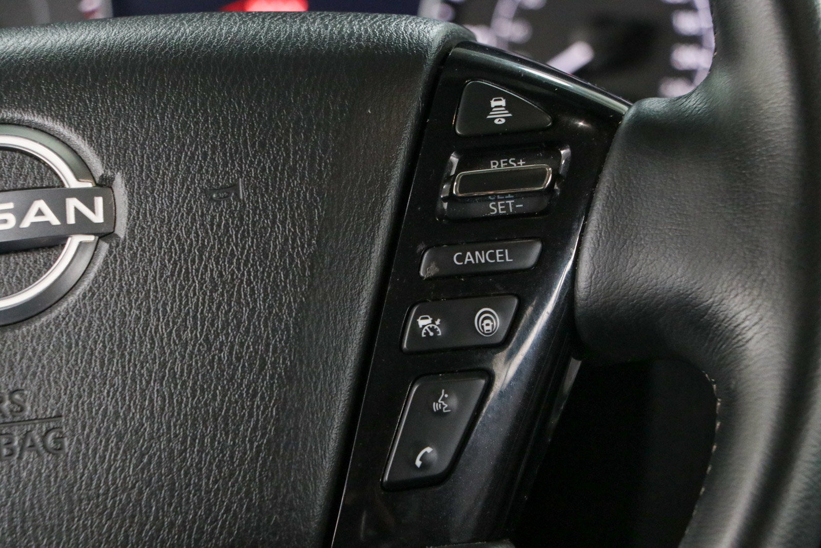Used 2021 Nissan Armada SV w/ SV Appearance Package RWD image 15