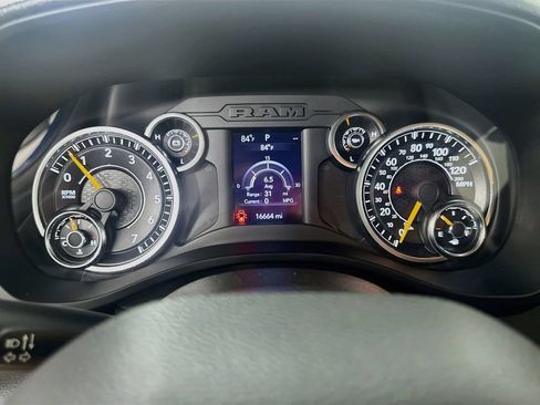 Used 2022 RAM 1500 Big Horn RWD image 24