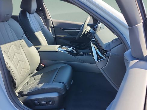 New 2026 BMW 530i w/ M Sport Package RWD image 21