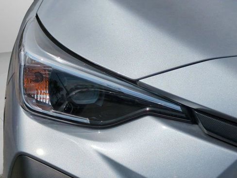 Used 2025 Subaru Crosstrek 2.0i image 10