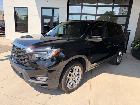 Used 2024 Honda Passport EX-L image 3