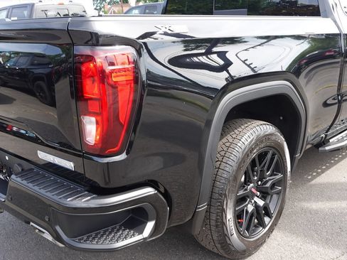 Used 2025 GMC Sierra 1500 Elevation w/ Elevation Premium Package AWD/4WD image 11