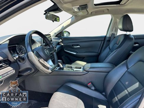 Used 2023 Nissan Sentra SR w/ SR Premium Package FWD image 19