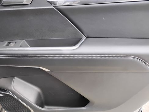 Used 2025 GMC Acadia Elevation image 21