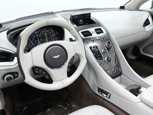 Used 2014 Aston Martin Vanquish Volante RWD image 51