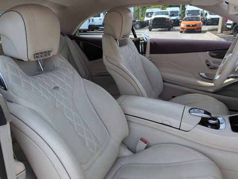 Used 2019 Mercedes-Benz S 560 Cabriolet image 14