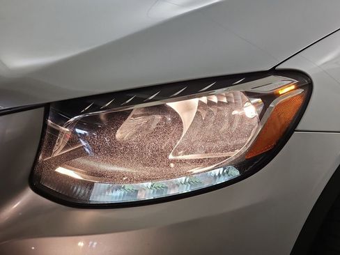 Used 2016 Mercedes-Benz GLC 300 4MATIC image 34