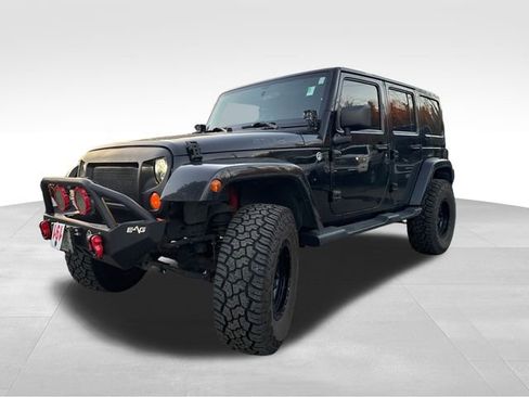 Used 2012 Jeep Wrangler Unlimited Sahara w/ Connectivity Group image 33