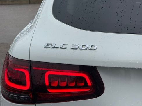 Used 2021 Mercedes-Benz GLC 300 4MATIC image 8