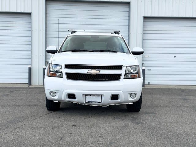 Used 2007 Chevrolet Avalanche LT AWD/4WD image 2