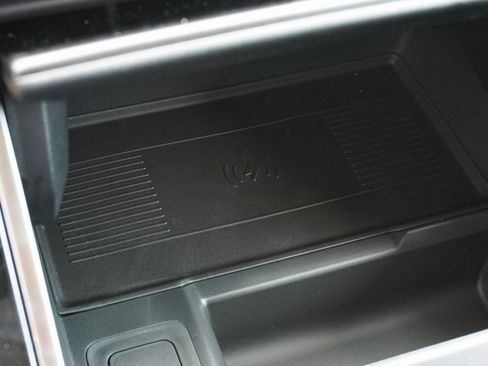 Used 2026 Land Rover Range Rover Velar Dynamic SE image 28