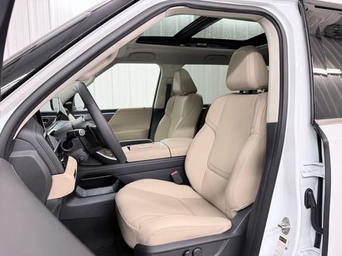 Certified 2026 INFINITI QX80 Pure RWD image 13
