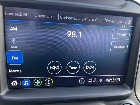 Used 2020 Chevrolet Silverado 1500 LT w/ All-Star Edition image 30