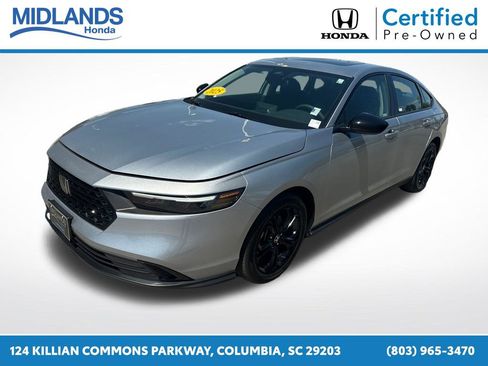 Certified 2025 Honda Accord SE image 3