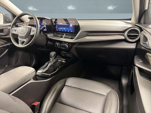 Used 2025 Chevrolet Trax ACTIV FWD image 29