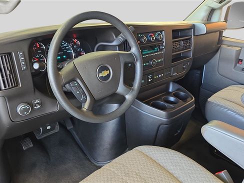 Used 2023 Chevrolet Express 3500 LT w/ LT Preferred Equipment Group image 18