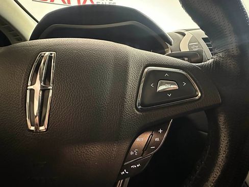 Used 2013 Lincoln MKZ image 26