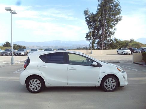 Used 2015 Toyota Prius C One FWD image 14