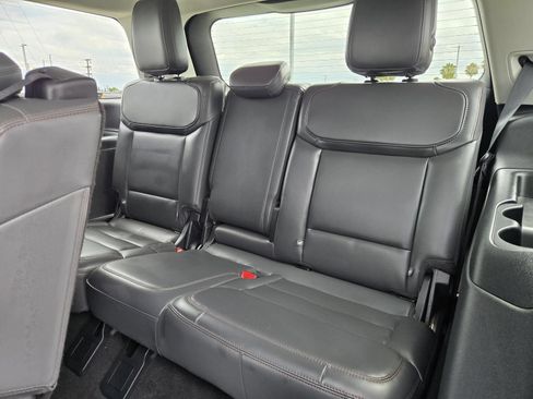 Used 2025 Ford Expedition Active AWD/4WD image 28