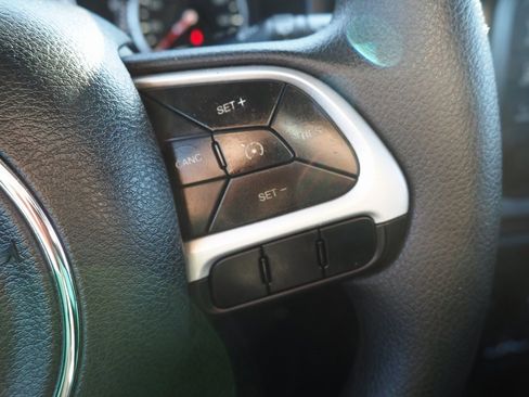 Used 2020 Jeep Renegade Sport w/ Sport Appearance Group image 19