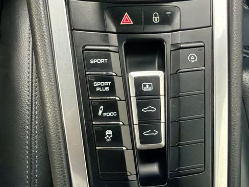 Certified 2014 Porsche 911 Carrera S RWD image 27