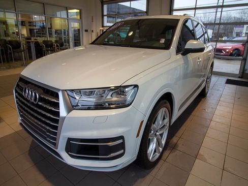 Used 2018 Audi Q7 3.0T Prestige image 2