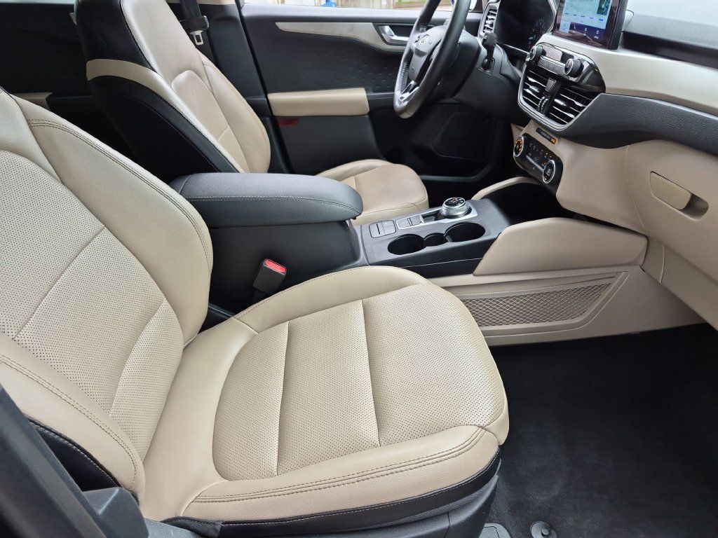 Used 2020 Ford Escape SEL FWD image 29